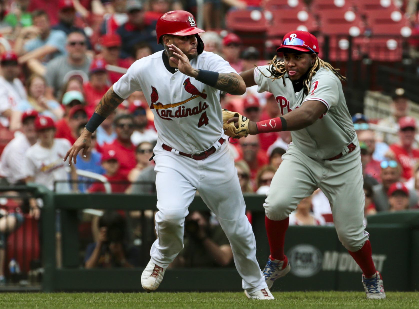 Cardinals take on Phillies
